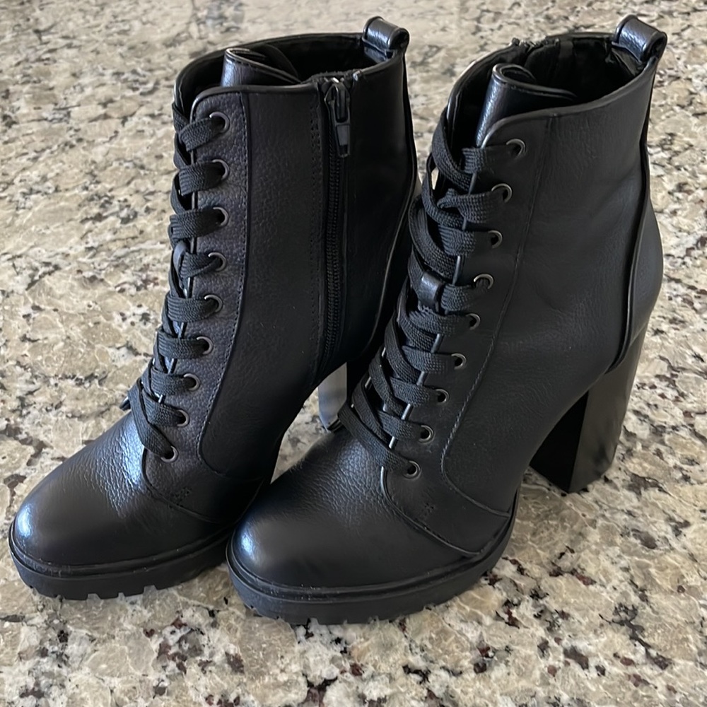 Steve Madden Laurie Heeled Boot